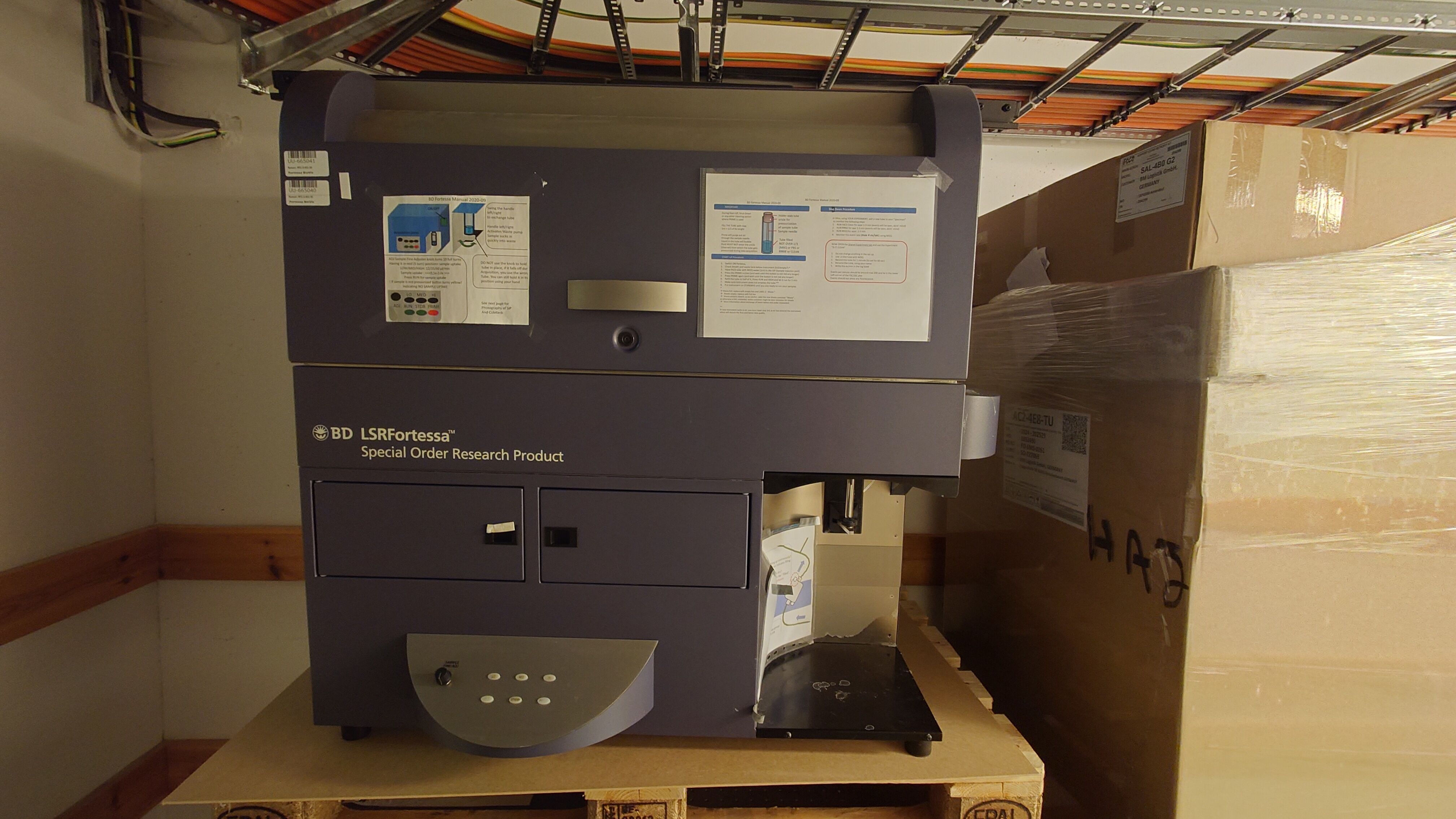 Flow Cytometry equipment reference photograph